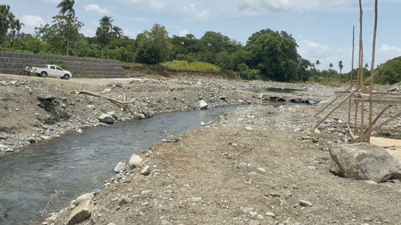 Pese a operativos, sigue extracción en río Camú