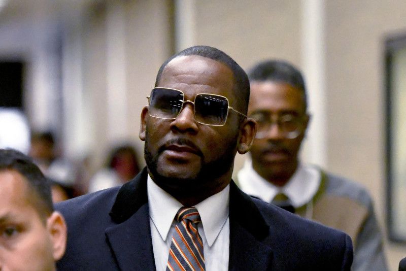R. Kelly solicita a Donald Trump conmutar su condena de 30 años por delitos sexuales