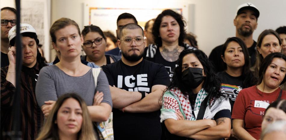 Trump dice que deben continuar los controles de ICE en carretera Trump dice que deben continuar los controles de ICE en carretera