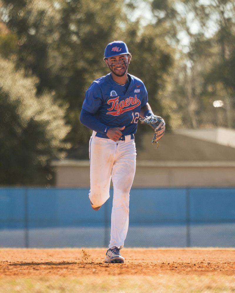 Juez ordena liberación de dominicano Johan Sandoval; podrá terminar sus estudios