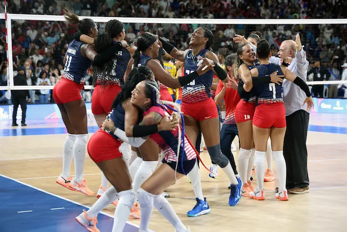 RD obtiene su séptimo oro consecutivo y noveno de la historia en voleibol femenino RD obtiene su séptimo oro consecutivo y noveno de la historia en voleibol femenino