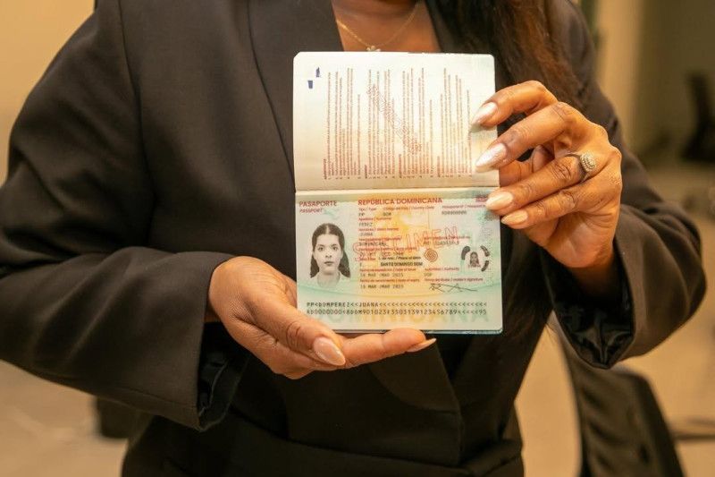 Si tienes pasaporte electrónico puedes usar el paso rápido en el aeropuerto Si tienes pasaporte electrónico puedes usar el paso rápido en el aeropuerto