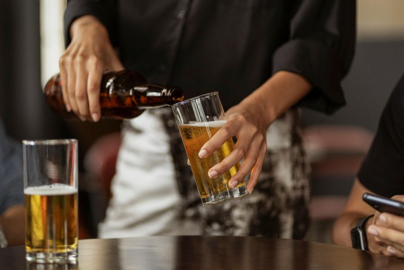 Diputado propone impedir que discotecas puedan vender alcohol después de las 2:00 de la mañana