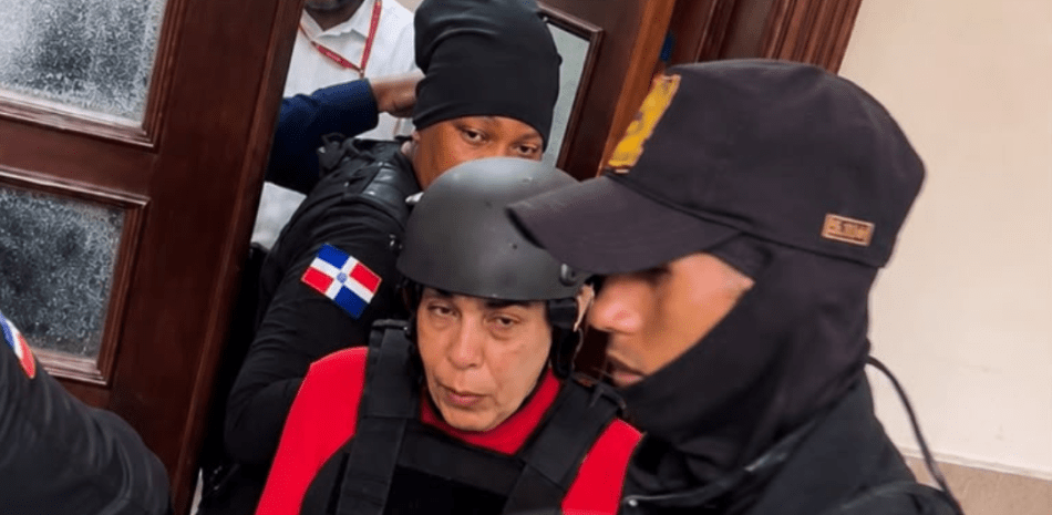Juez reduce de 20 a 5 millones de pesos la fianza a imputada en caso Senasa