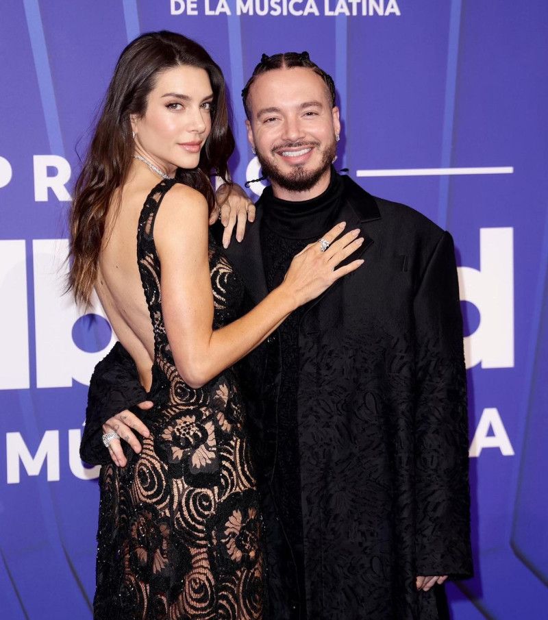 Una influencer acusa a J Balvin de haberle sido infiel a Valentina Ferrer con ella
