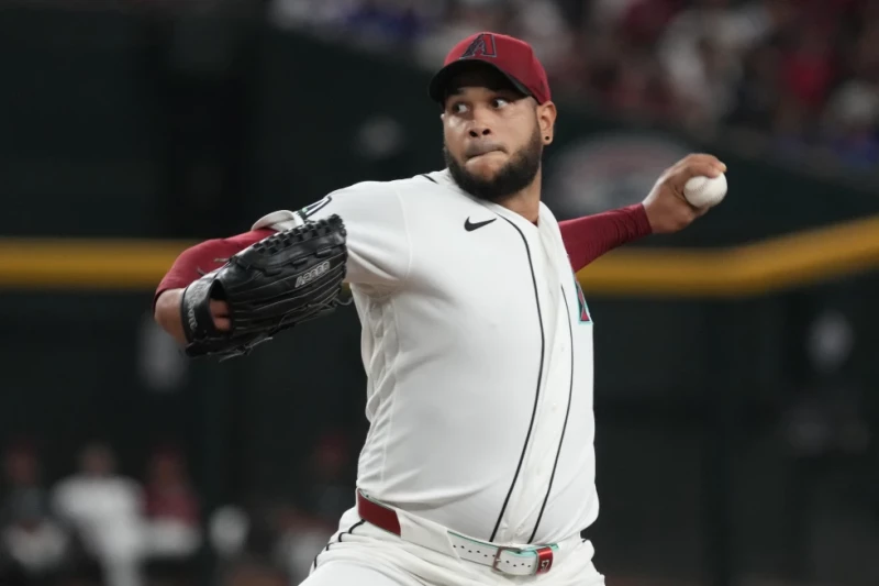 Ketel Marte jonronea, los Diamondbacks vencen 4-2 a Dodgers de Los Angeles