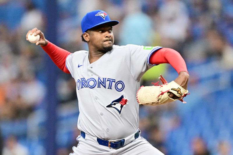 José Soriano lanza bien y Toronto supera a Tampa