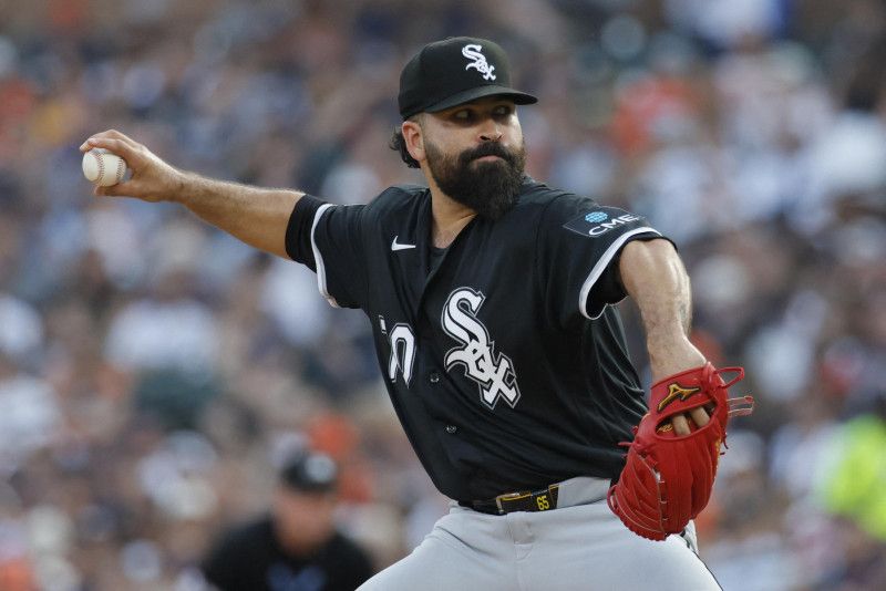 Urquidy domina como relevista largo, Montgomery impulsa 2 carreras y White Sox vencen a los Cubs 3-0