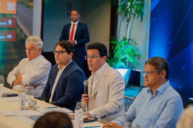 Collado y RD Vial lanzan plan nacional de señalética turística