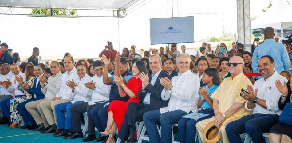 “Se acabó el recreo” expresó Luis Abinader al dejar iniciado el año escolar 2026-2027