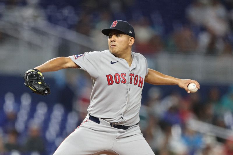 Boston silencia a los Marlins y vencen 4-2