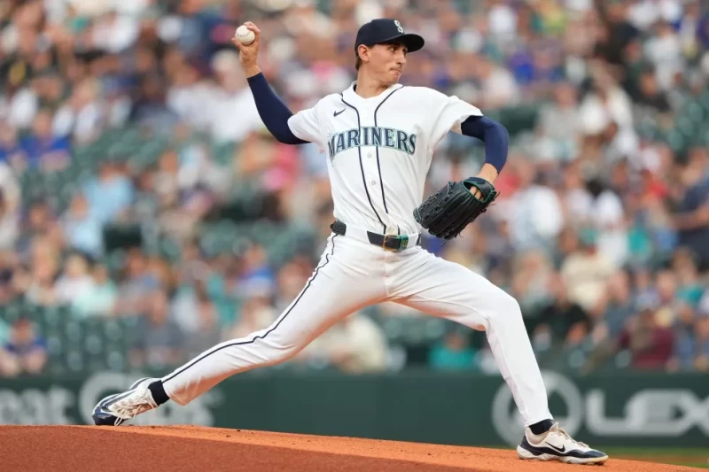 Raleigh jonronea, Kirby poncha a nueve y Marineros vencen 4-1 a Filis