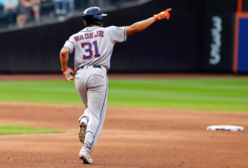 Wade, con Hr. como emergente, impulsa el triunfo de Astros ante Mets, Soto jonronea