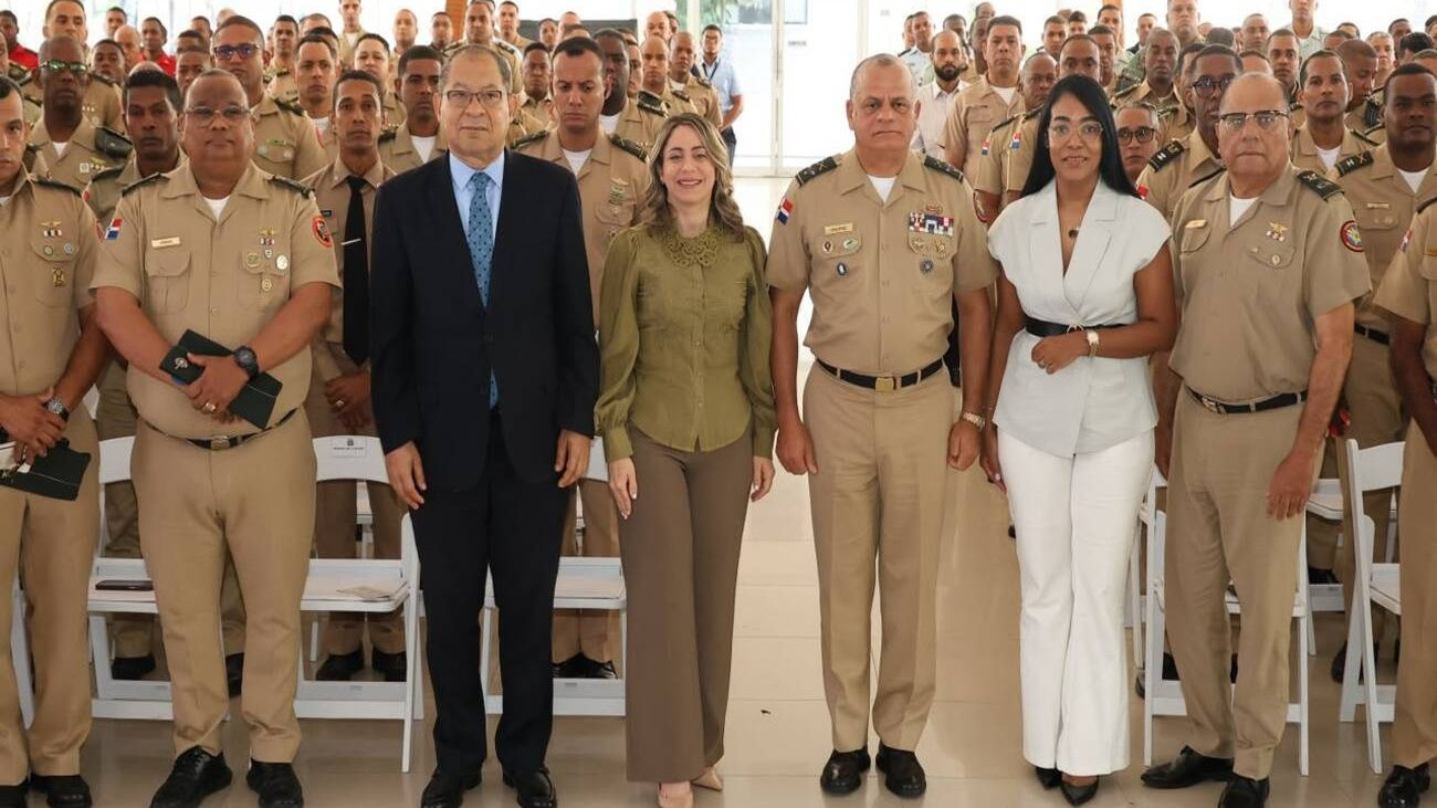 Defensa y Mujer impulsan consulta contra violencia de género