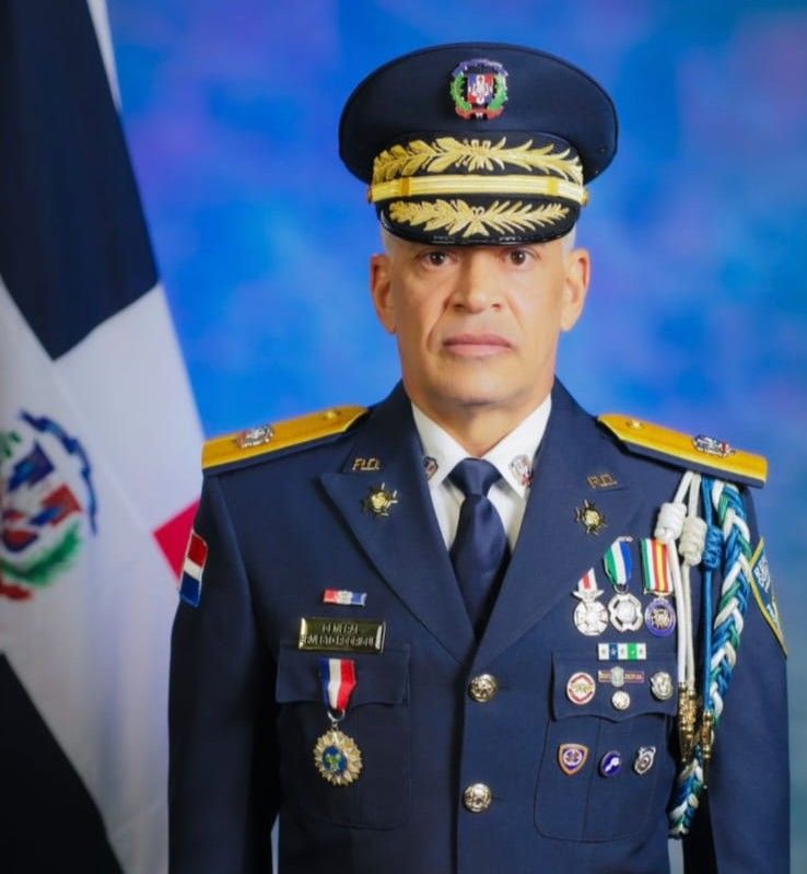 Abinader designa a Ernesto Rodríguez García como nuevo director de la Policía Nacional