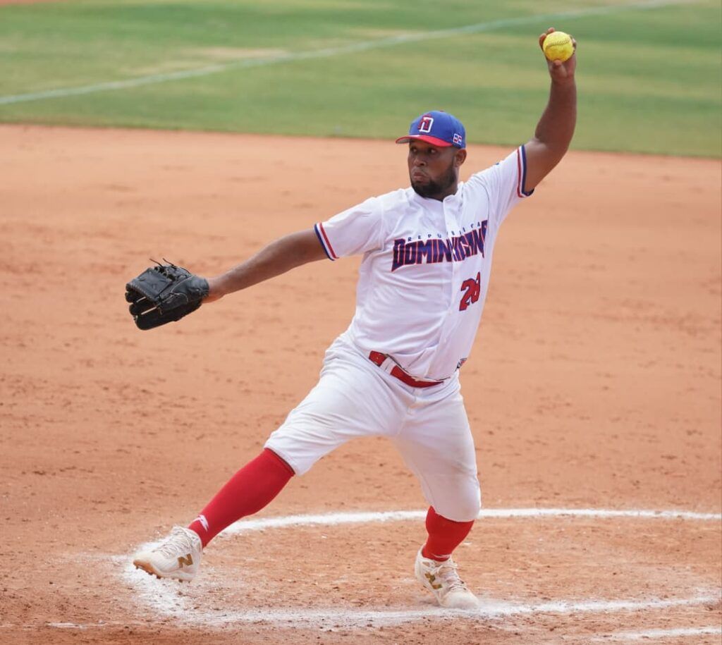 RD gana y se cita con Venezuela por el oro del softbol masculino