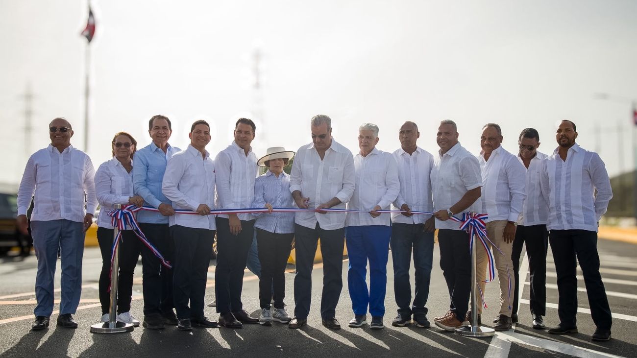 Abinader inaugura puente Galeón y obras viales en Peravia Abinader inaugura puente Galeón y obras viales en Peravia