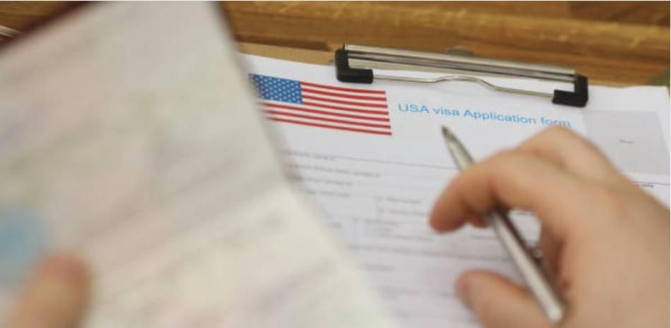 Desde el 15 de este mes EE. UU. cambia tres formularios claves de inmigración