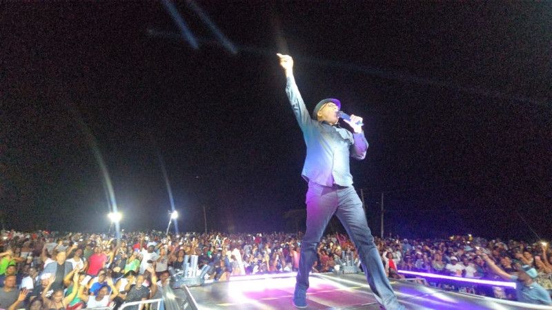 Ramón Orlando advierte que “special guest” en Estadio Olímpico estará unos metros más lejos de la tarima Ramón Orlando advierte que “special guest” en Estadio Olímpico estará unos metros más lejos de la tarima