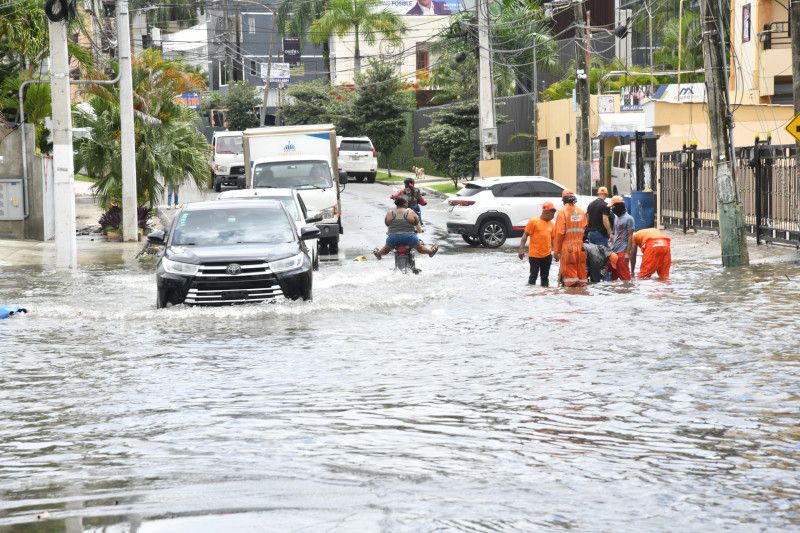 ¡Sombrilla en manos! Este martes hay lluvias ¡Sombrilla en manos! Este martes hay lluvias