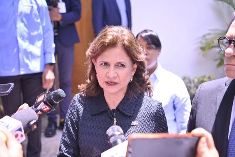 Sector externo del PRM pide dos días libres a la semana para la vicepresidenta Raquel Peña