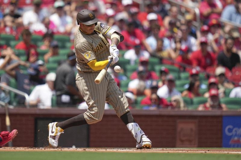 Machado batea de 5-4 en blanqueada de los Padres a los Rojos