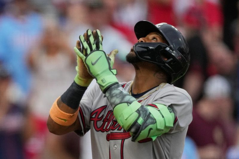 Ronald Acuña Jr., el que más rápido alcanzó los 200 jonrones y las 200 robadas