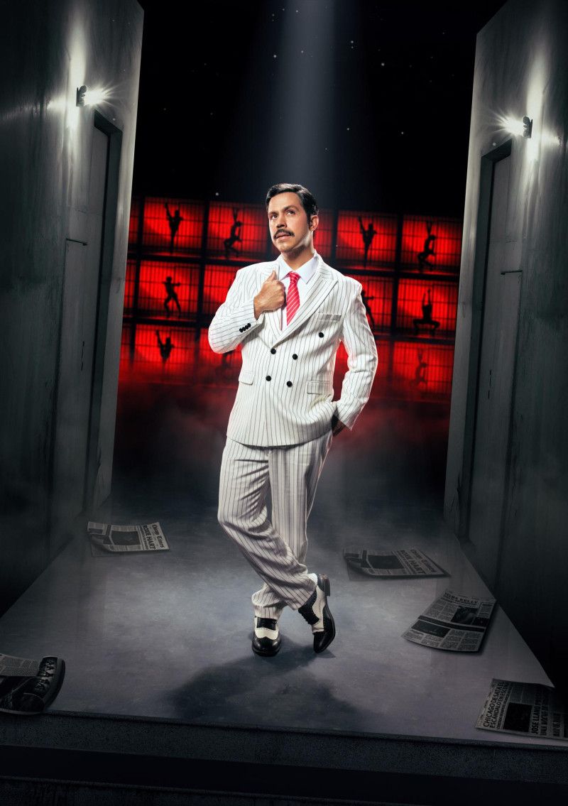 Javier Grullón se pone la piel de Billy Flynn en “Chicago: El Musical” Javier Grullón se pone la piel de Billy Flynn en “Chicago: El Musical”