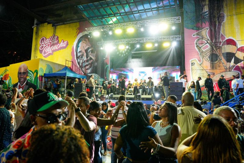 Merengue, bachata, y salsa marcan la primera edición de “La Peñita”