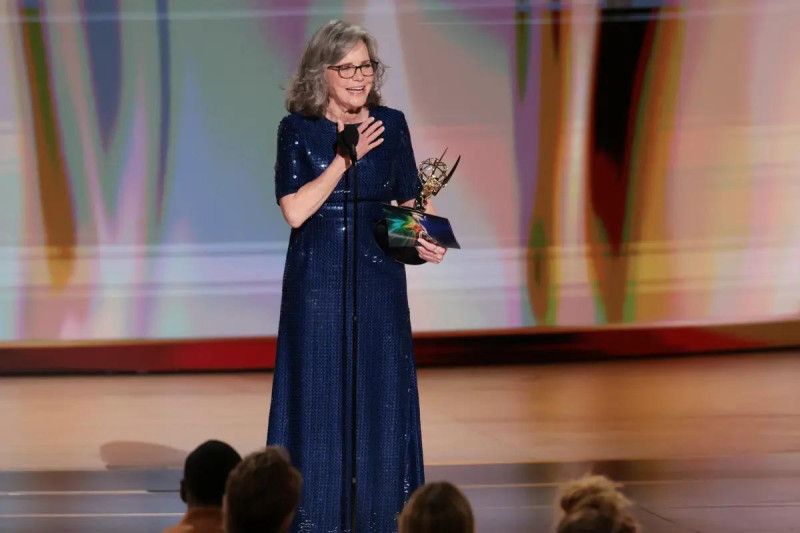 Sally Field logra un hito como la más longeva en ganar Emmy a mejor actriz en una película Sally Field logra un hito como la más longeva en ganar Emmy a mejor actriz en una película