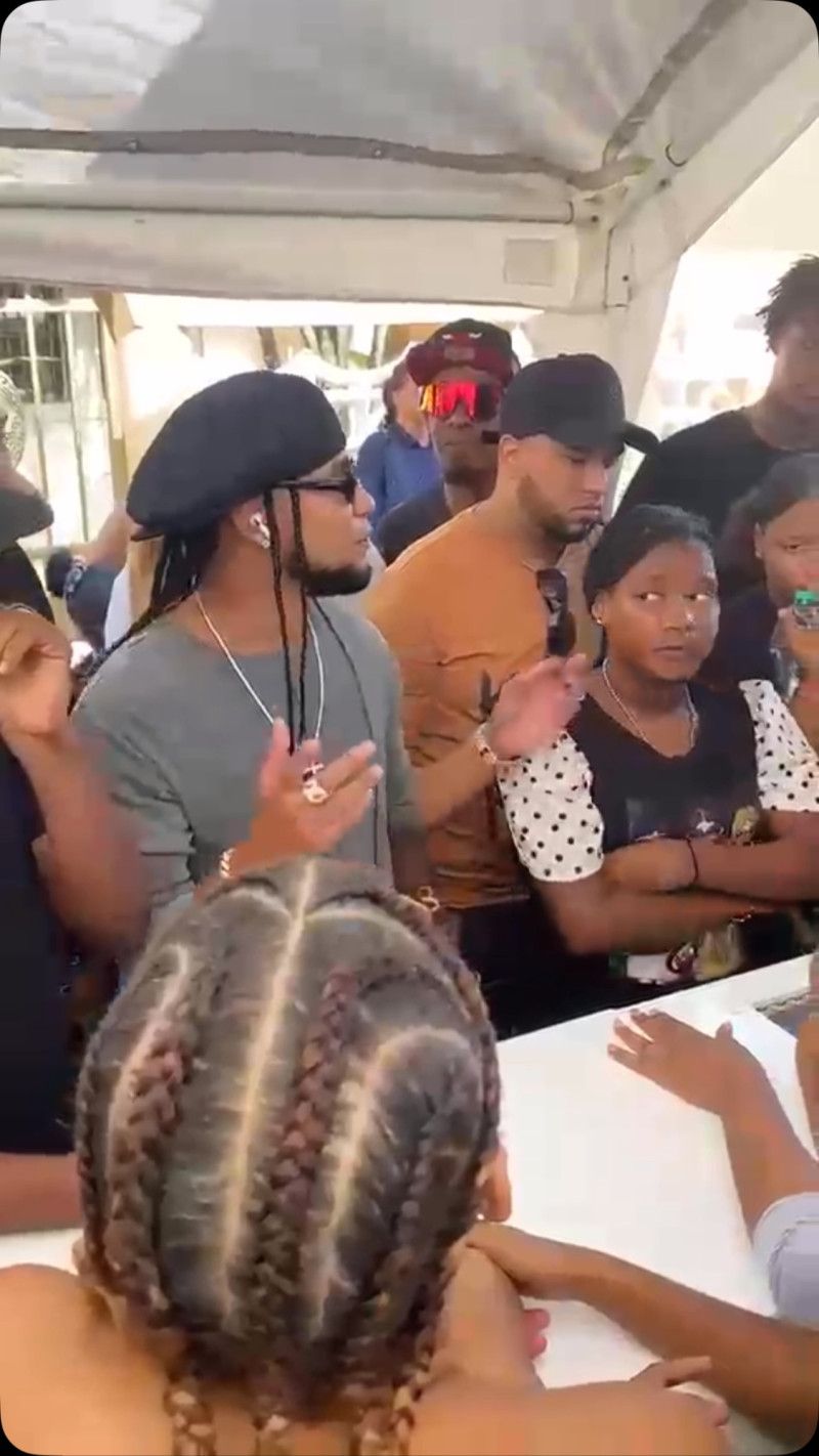 Mozart La Para asumirá manuntención del hijo de Diddy Glow, rapero fallecido en tiroteo