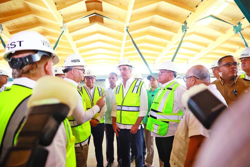 Abinader cierra jornada en el Cibao con promesas de inversión y retos pendientes en Santiago Abinader cierra jornada en el Cibao con promesas de inversión y retos pendientes en Santiago