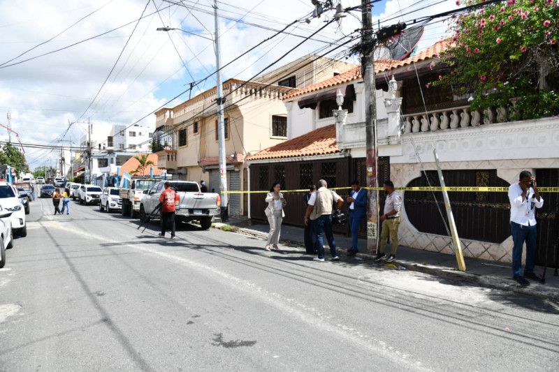 “Aquí trabajamos duro para tener un techo y no tenemos paz”, residente en Brisa Oriental “Aquí trabajamos duro para tener un techo y no tenemos paz”, residente en Brisa Oriental