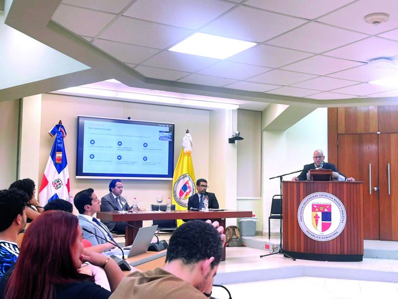 Estudio revela tasa fija en el microcrédito crea distorsiones Estudio revela tasa fija en el microcrédito crea distorsiones