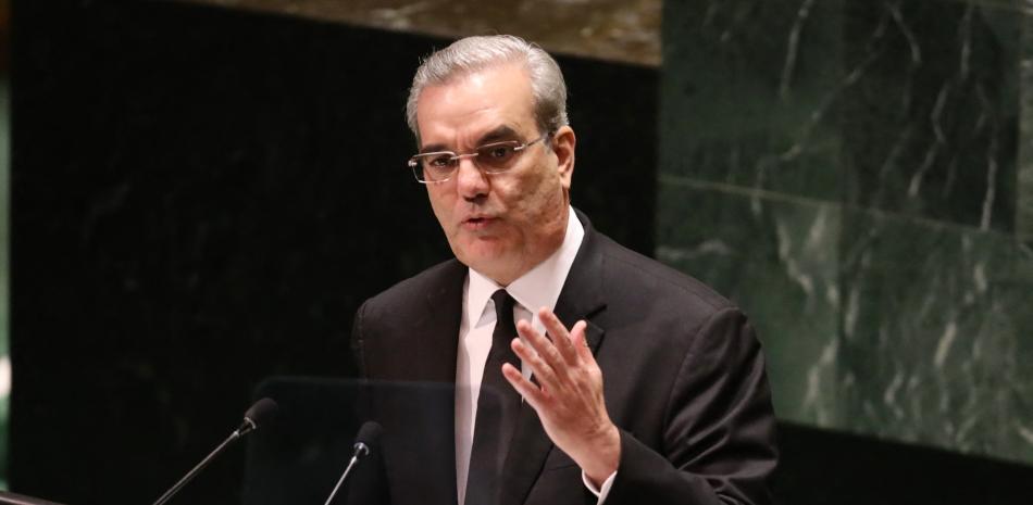 Abinader pide detener conflictos armados; disparan precios de combustibles y alimentos en RD