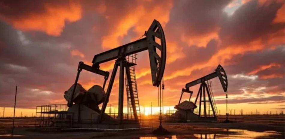 Precio del petróleo se eleva tras rechazo de Trump a oferta iraní de tregua