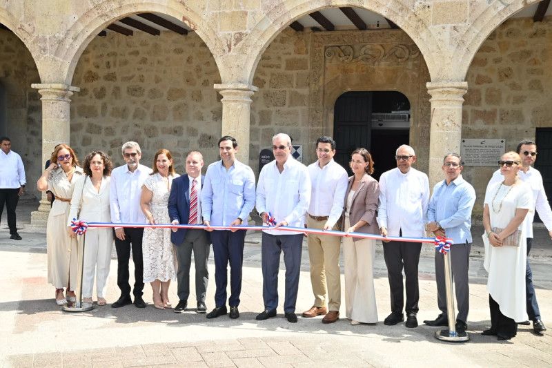 Abinader encabeza apertura libre y gratuita del Alcázar de Colón, en la Ciudad Colonial
