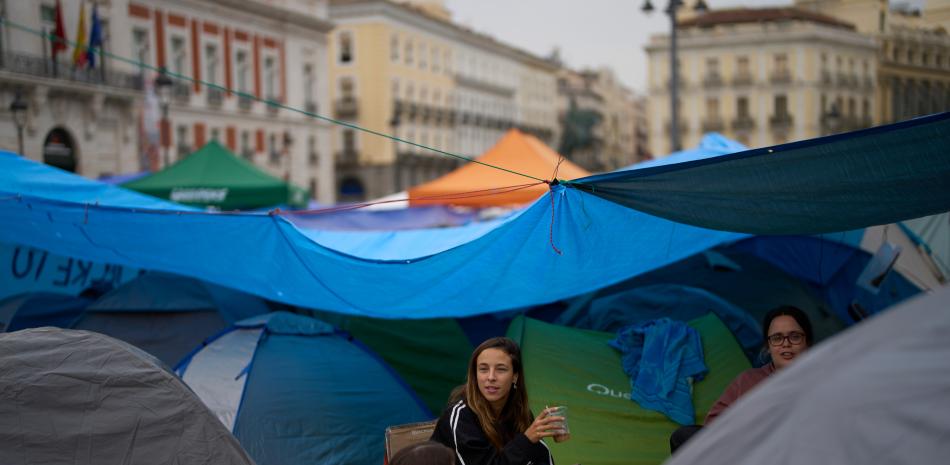 En Madrid llevan tres noches en protestas por la vivienda mientras el gobierno prepara su respuesta