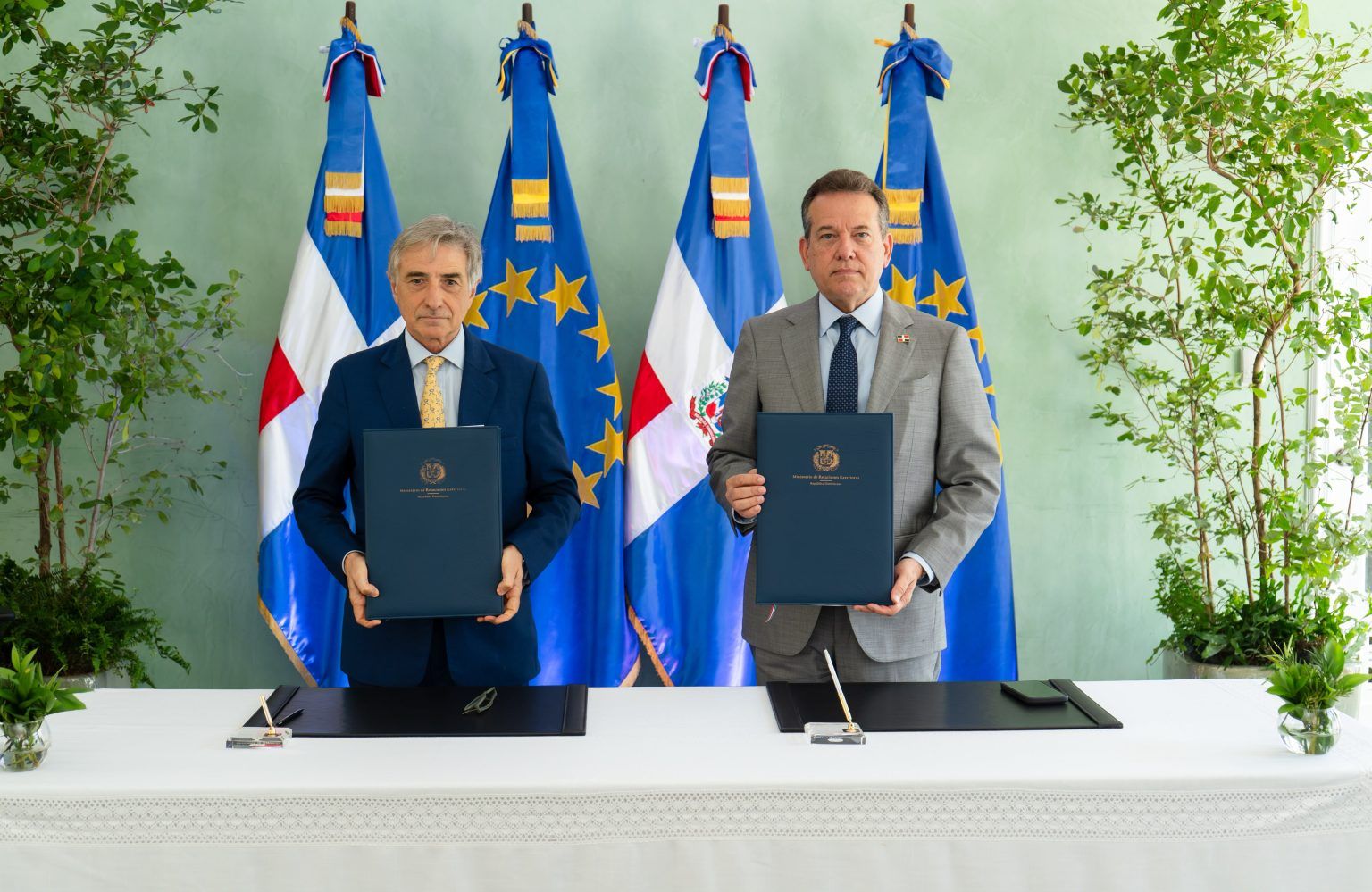 RD y Unión Europea acuerdan impulsar estudios sobre potencial de tierras raras