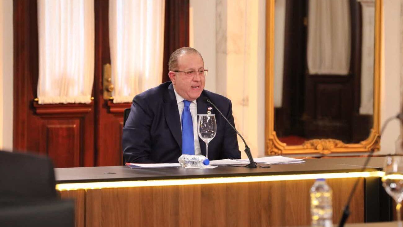 Crecimiento económico de RD alcanza el 4.5 % y la inversión pública incrementa en un 34 %