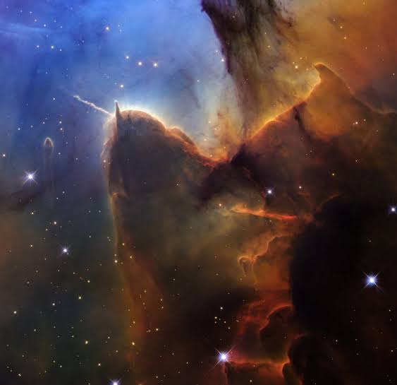 Hubble revela una enorme burbuja cósmica donde nacen nuevas estrellas Hubble revela una enorme burbuja cósmica donde nacen nuevas estrellas