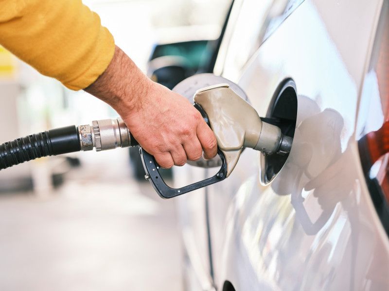 Gobierno le sube RD$ 12 pesos al gasoil óptimo y RD$ 5 a la gasolina premium