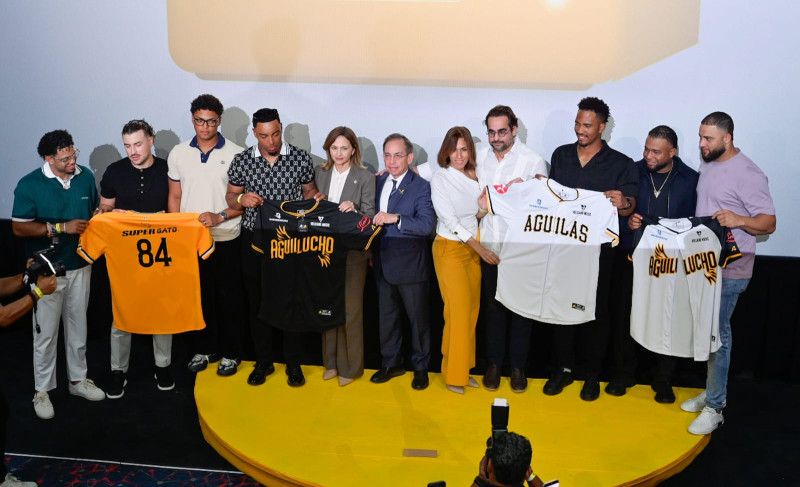 Las Águilas se presentan con un estilo de película