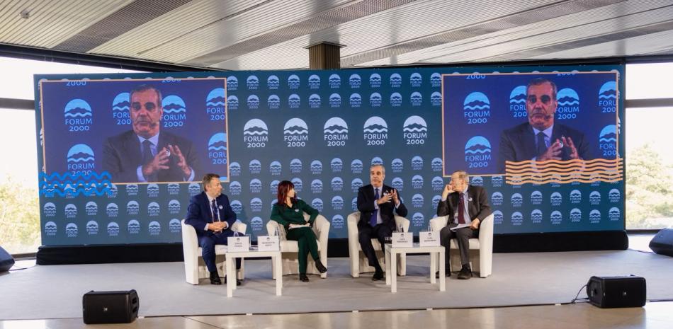 Abinader dice continuismo amenaza la democracia y reafirma que se va en agosto del 2028 Abinader dice continuismo amenaza la democracia y reafirma que se va en agosto del 2028