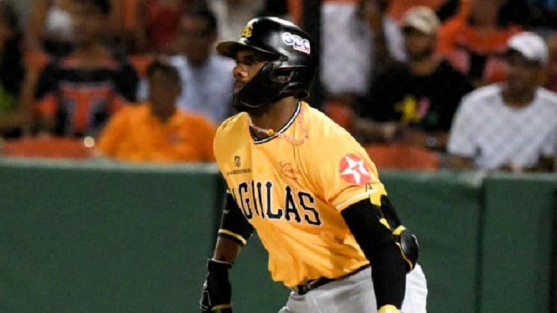 Águilas presentan equipo renovado para el inicio Águilas presentan equipo renovado para el inicio