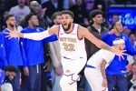 LeBron James y los Sixers se imponen a los Knicks en apertura de la NBA