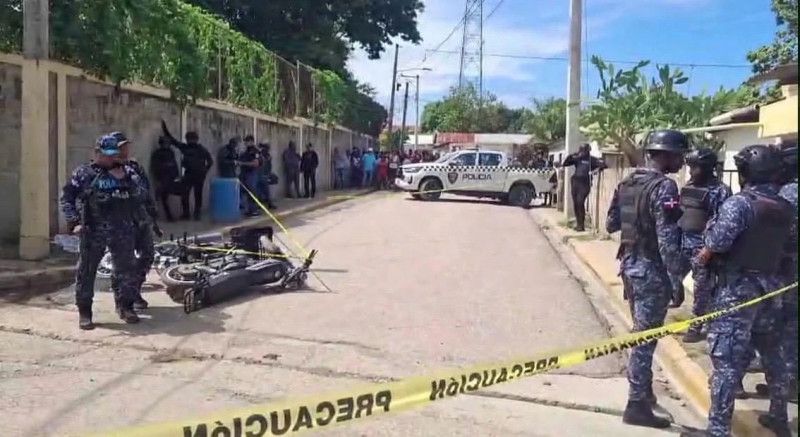 Se entrega uno de los acusados de dar muerte a sargento PN en Santiago; es un menor de edad