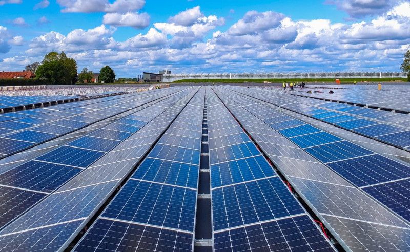 Paneles de energía solar ganan terreno ante el costo de la electricidad y los apagones