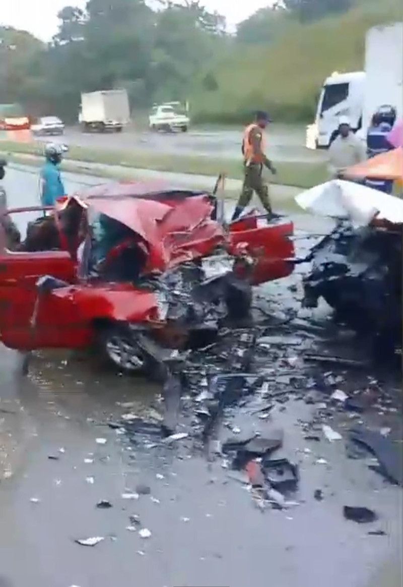 Cinco fallecidos en choque de dos vehículos en la Circunvalación de Santo Domingo Cinco fallecidos en choque de dos vehículos en la Circunvalación de Santo Domingo