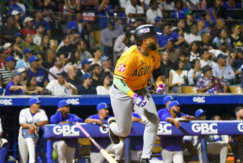 Raynel Delgado lidera ataque y las Águilas se desquitan ante el Licey Raynel Delgado lidera ataque y las Águilas se desquitan ante el Licey